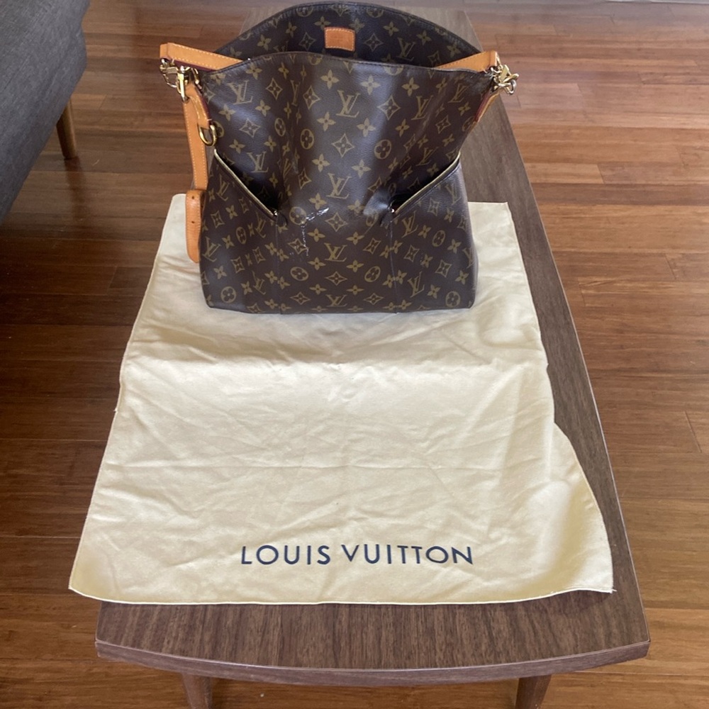 Louis Vuitton Melie Handbag